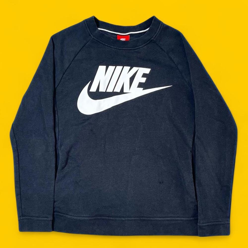 Nike Black Crewneck Sweatshirt Men’s Small Logo Pullover Malaysia
